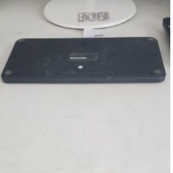 Onn. Mini Compact Wireless Office Keyboard with a USB Reciever - Picture 2 of 4